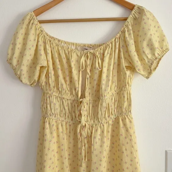 WAYF Sinclair Ditsy Floral Yellow Off The Shoulder Linen Mini Dress Tie Front